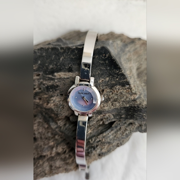 Nine West silver watch with blue face - Picture 10 of 10